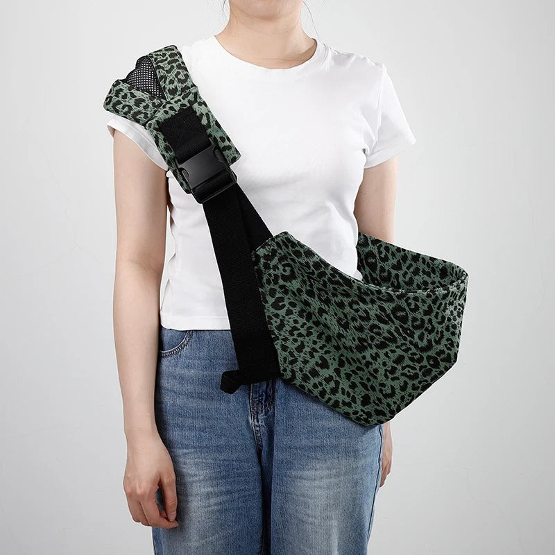 נשיאת תינוק בטיחותית בסגנון רטרו